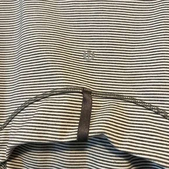 Lululemon Define Jacket Sz 12 In Tonka
Stripe Heathered Slate White - Picture 11 of 13